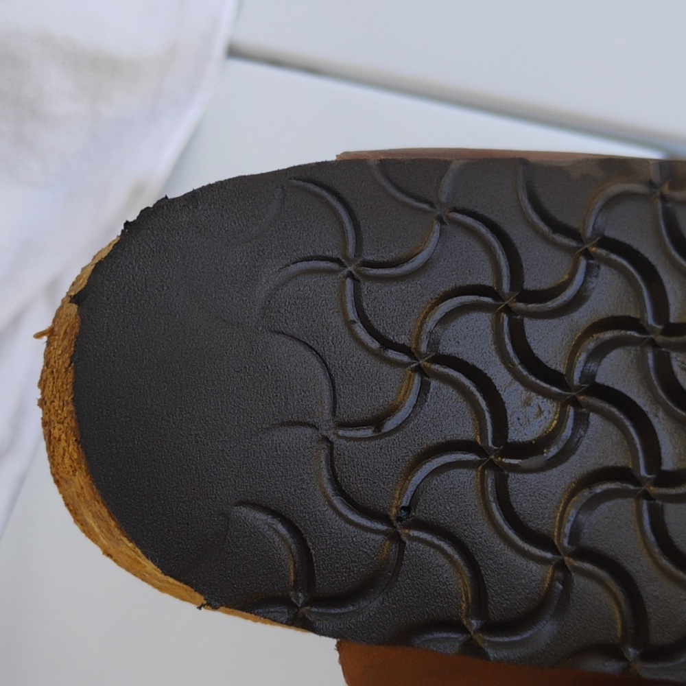 BIRKENSTOCK Size 10 Men - Picture 8 of 8